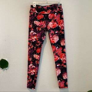 Fabletics Floral Print Leggings Size Small